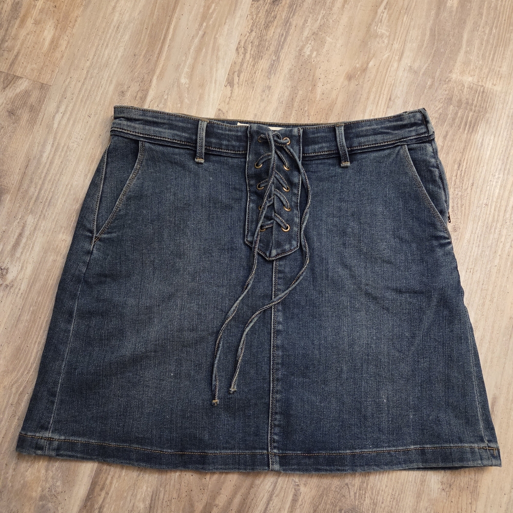 Vince Camuto Denim Mini Skirt Lace Up Front Y2K Dark Wash Stretch Size 28